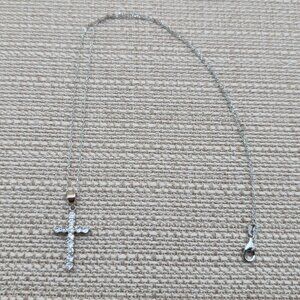 18 Inch Sterling Silver Cubic Zirconia Religious Cross Necklace A5719